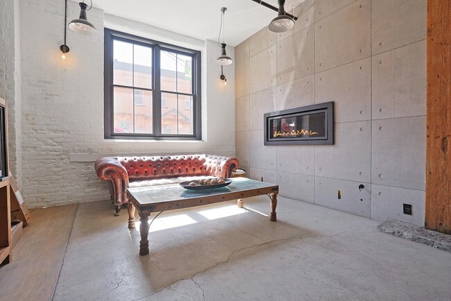 Lobby - 40 Chestnut St