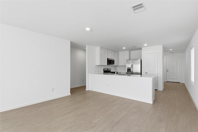 Building Photo - 2631 Lantana Spring Rd