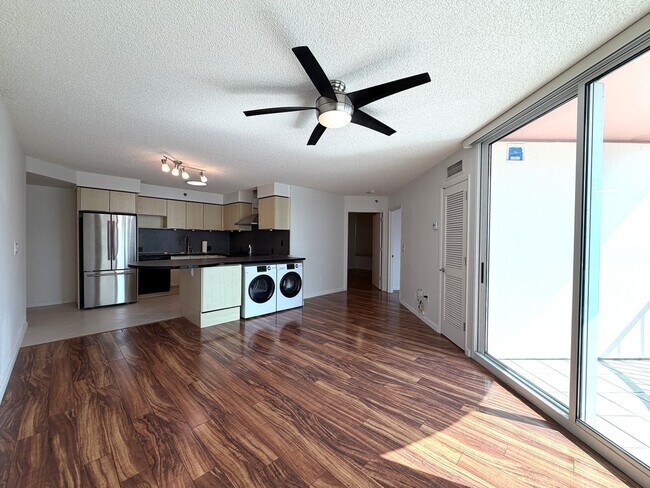 Foto del edificio - One Archer Lane - 2 bedrooms, 2 full bathrooms, central AC, 1 parking