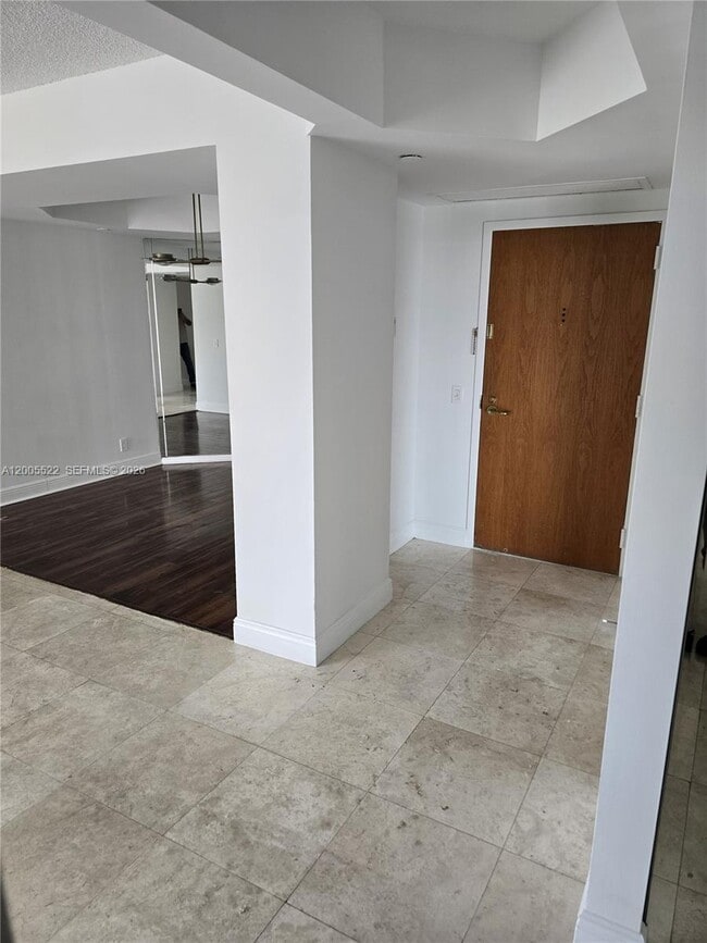 Foto del edificio - 3610 Yacht Club Dr