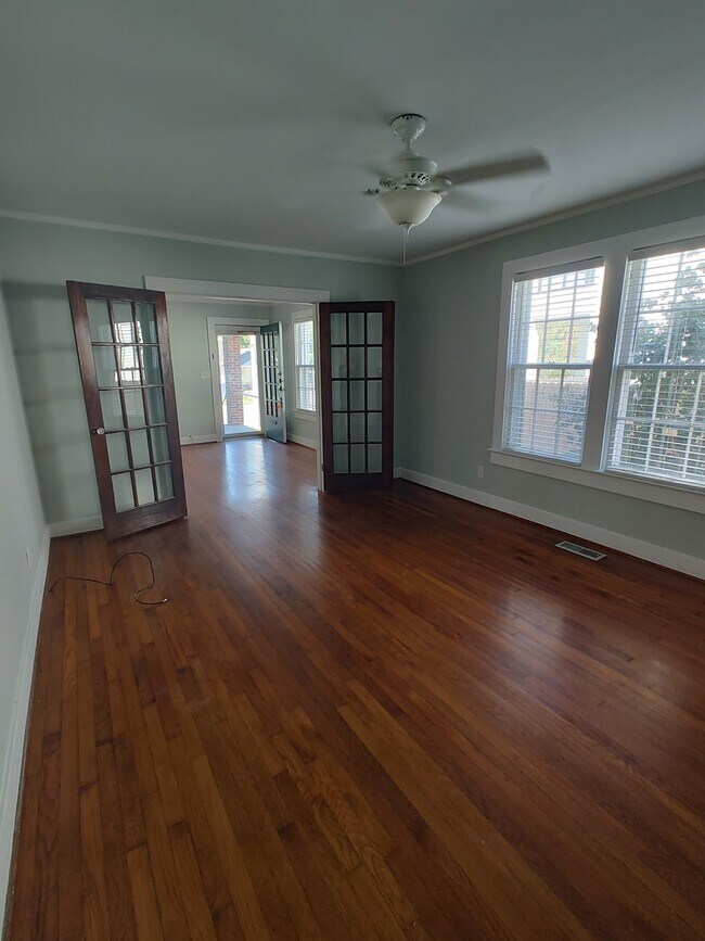 Vista desde la cocina - 1807 E Cervantes St