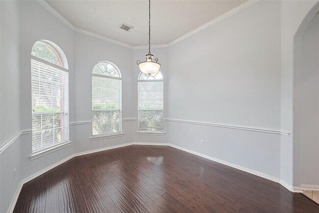 Building Photo - 24730 Blane Dr