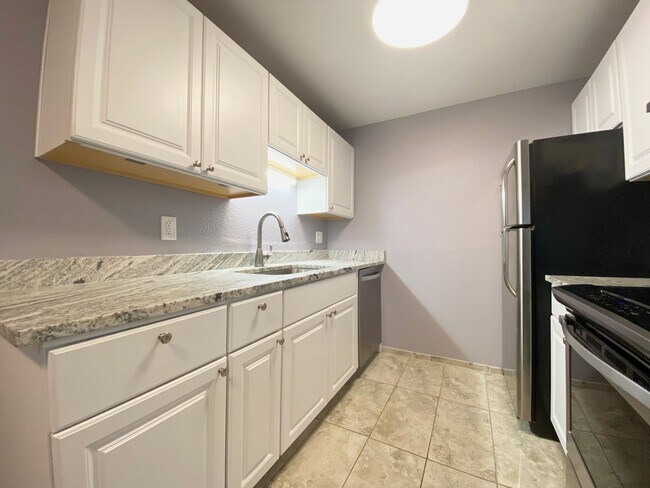 Foto del edificio - Practical and Refreshed Condo Located in Kent