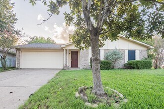 Building Photo - 5139 Sprey Dr
