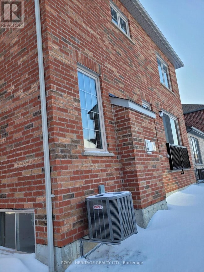 Building Photo - 426 Melling Ave
