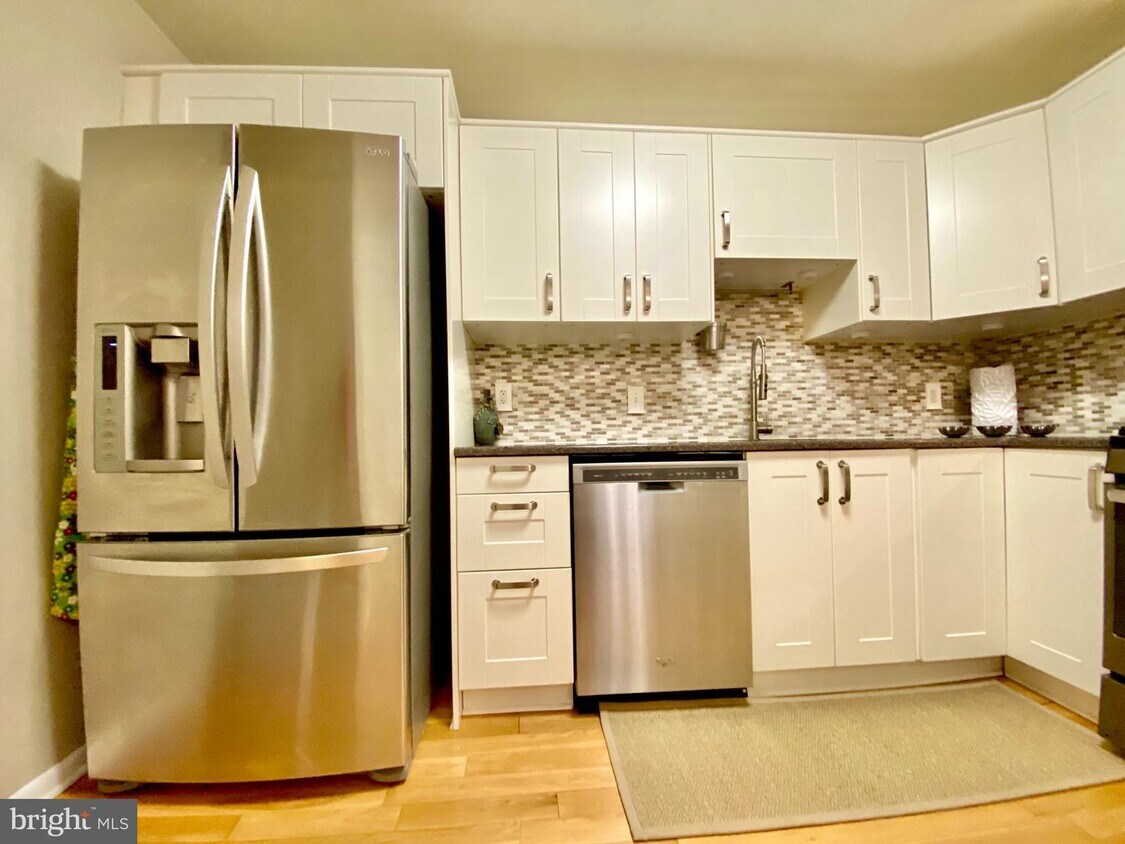 206 Ashley Run, Voorhees Township, NJ 08043 Apartment for Rent in