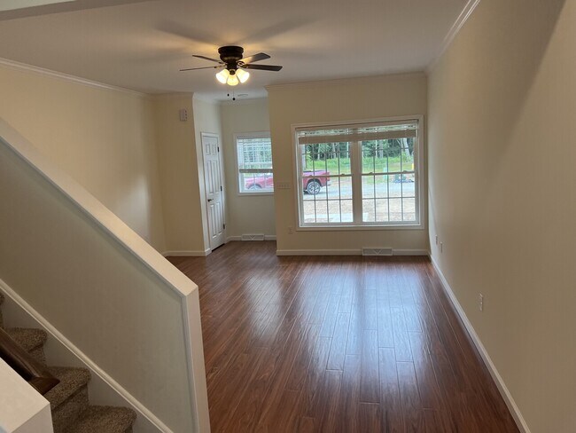 Building Photo - 5 Red Maple Lane