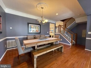 Building Photo - 22098 Avonworth Square