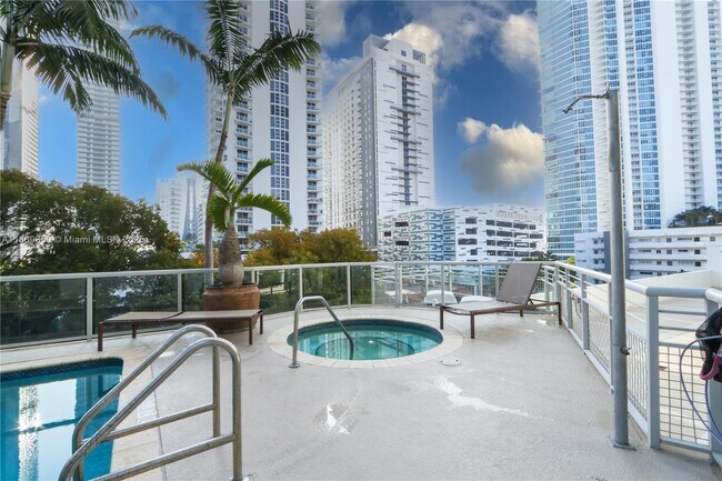 Foto del edificio - 2200 NE 4th Ave