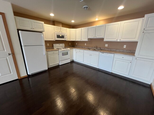 Foto del edificio - 2 Bedroom /1 Bath Apartment!
