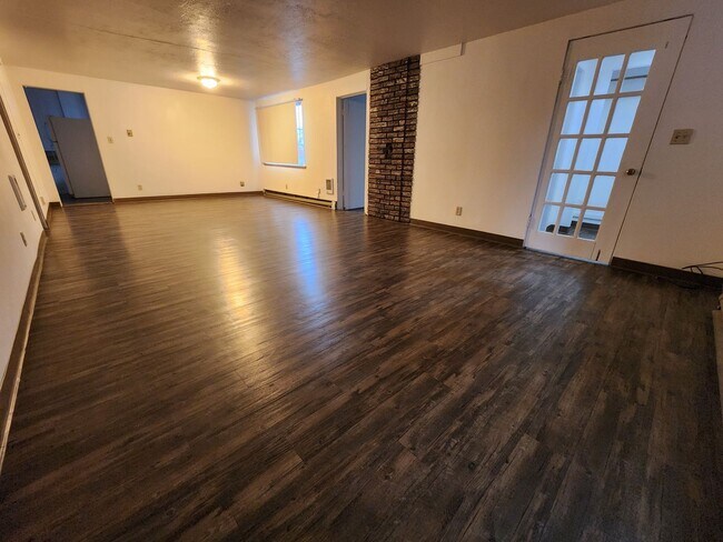 Foto del edificio - 620 NE Maple St