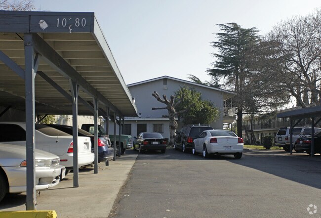 Building Photo - 10380 Vernon Ave