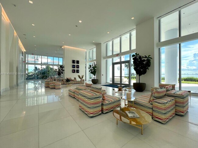 Foto del edificio - 700 NE 26th Ter