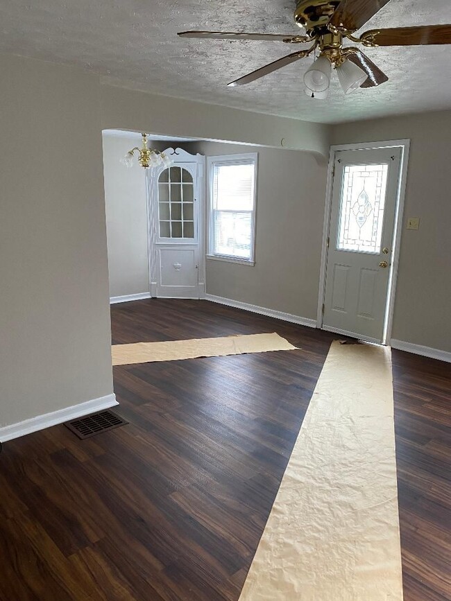 Foto del edificio - 3 Bedroom, 1 Bathroom SINGLE FAMILY HOME f...