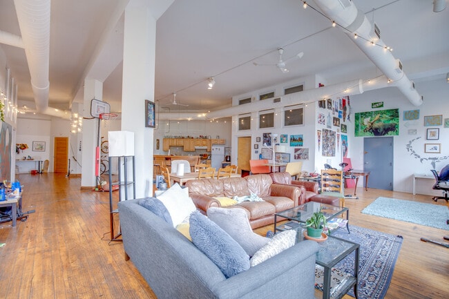 Foto del edificio - 1278 N Milwaukee Ave