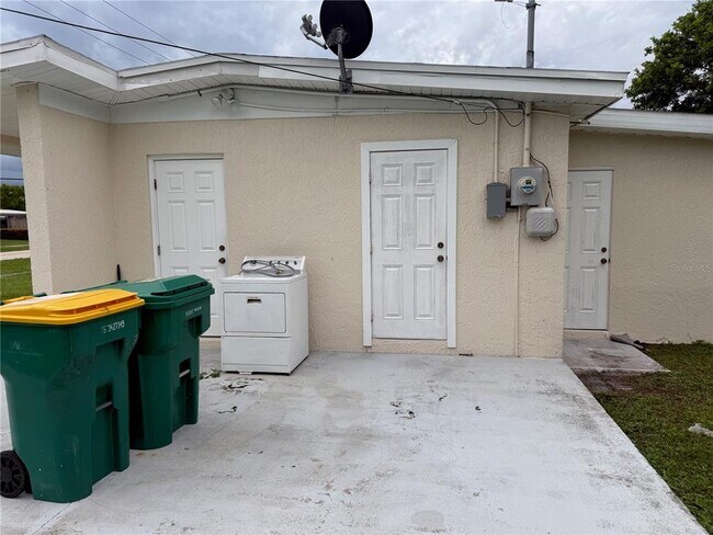 Foto del edificio - 21510 Olean Blvd