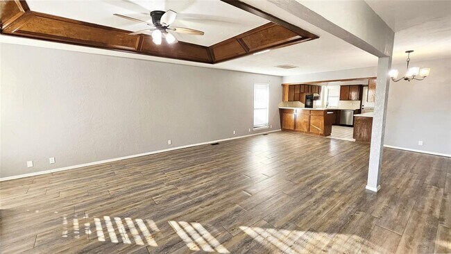 Foto del edificio - 9005 Tracy Dr