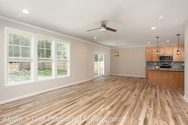Building Photo - 4 br, 2.5 bath House - 2601 Ashe St.