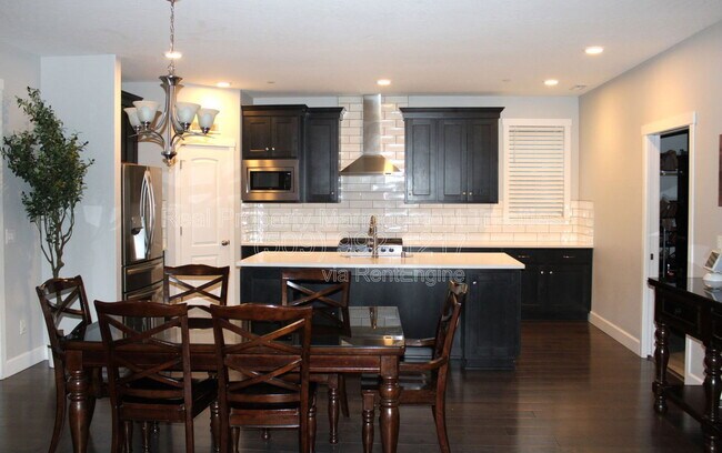 Foto del edificio - 2511 Brodie Ln