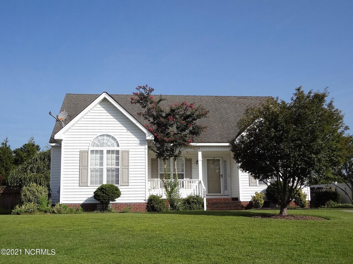 Foto principal - 1008 Quarterpath Dr