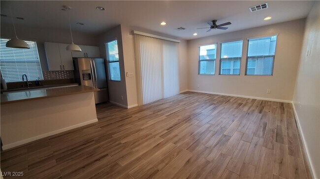 Foto del edificio - 11251 Hidden Peak Ave