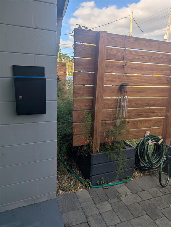 Foto del edificio - 928 S Bumby Ave