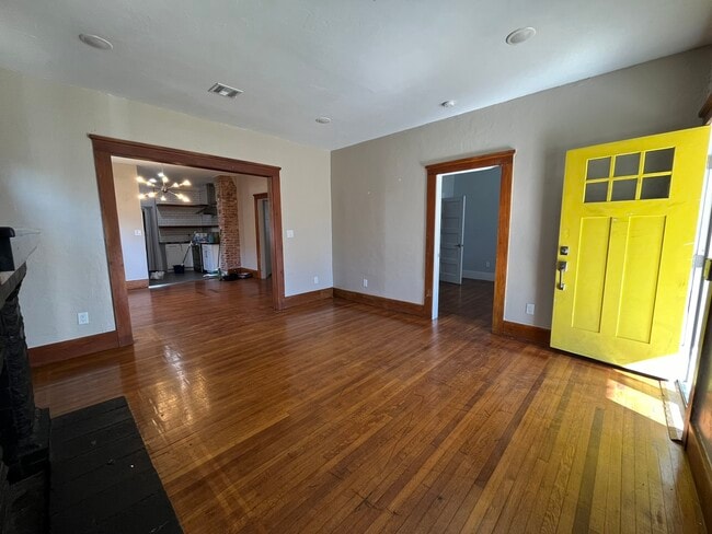 Building Photo - 115 NW 29th St