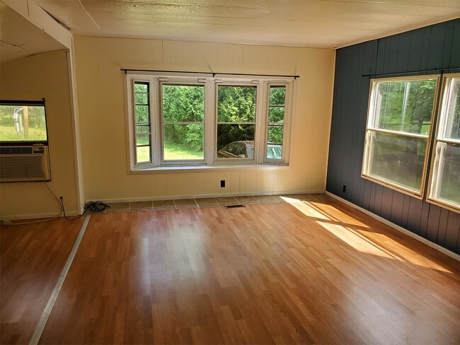 Building Photo - 8116 Township Rd 323