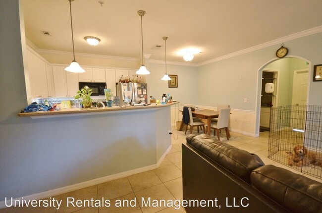 Foto del edificio - 3 br, 3 bath House - 1245 SW 9th Rd Unit #301