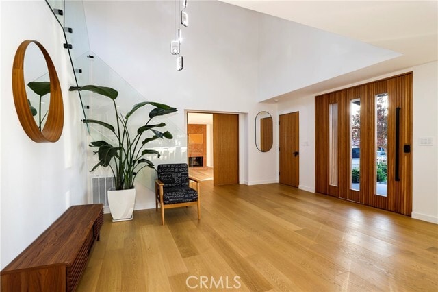 Foto del edificio - 9742 Farralone Ave