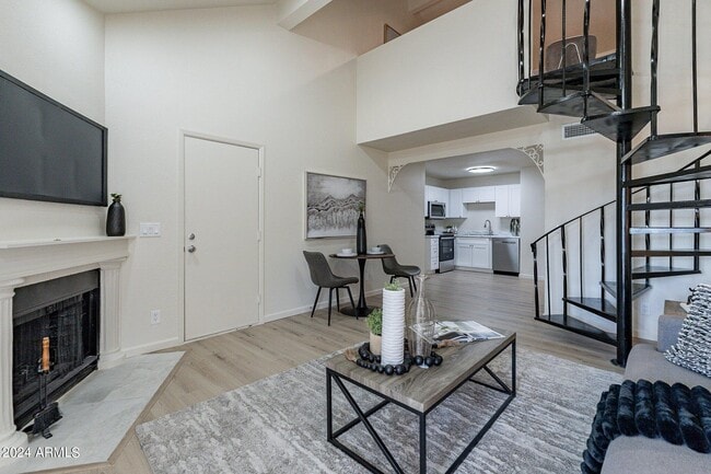 Building Photo - 4901 S Calle Los Cerros Dr
