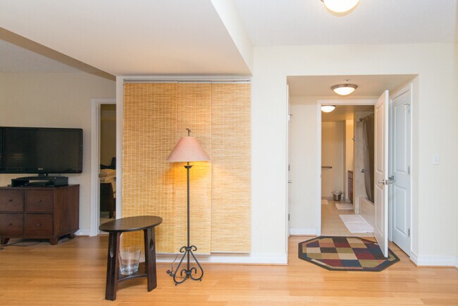 Foto del edificio - 915 E St NW