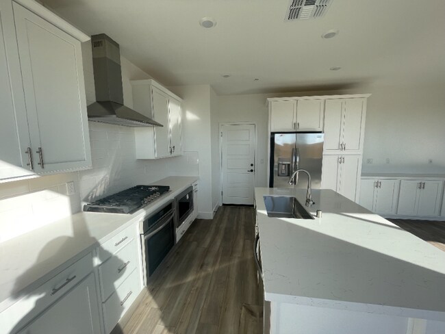 Foto del edificio - 4803 Lukella Dr