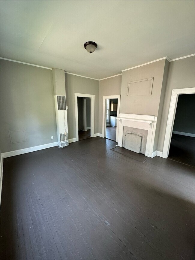 Foto del edificio - 323 Hasty St