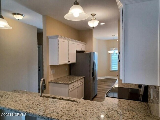 Building Photo - 1811 Fox Den Way