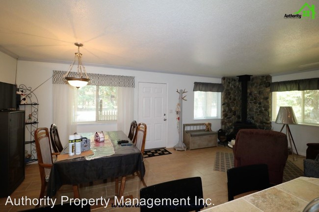 Building Photo - 3 br, 2 bath House - 8073 Starlite Pines Road