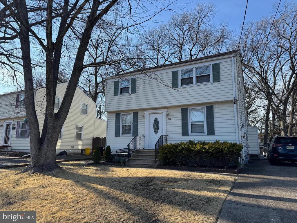 Foto principal - 8743 Orchard Ave