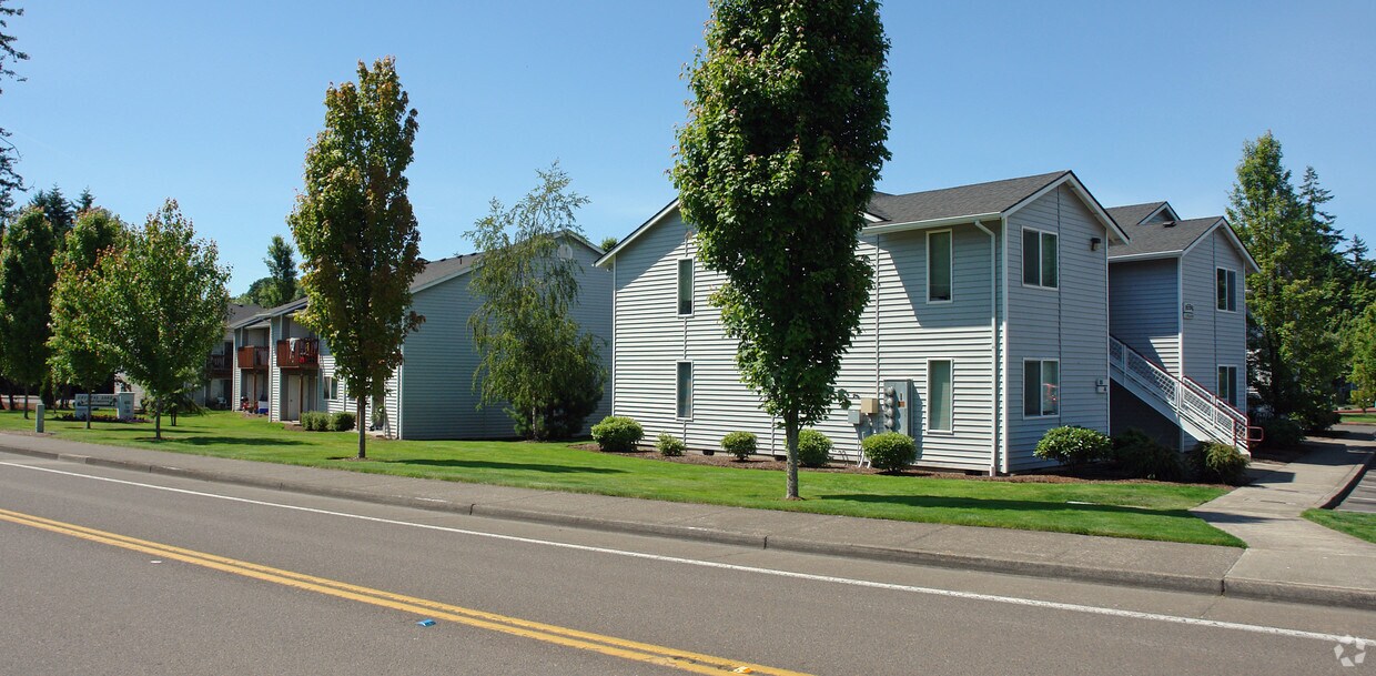 Crystal Lake Apartments 1652 SE Crystal Lake Dr Corvallis, OR