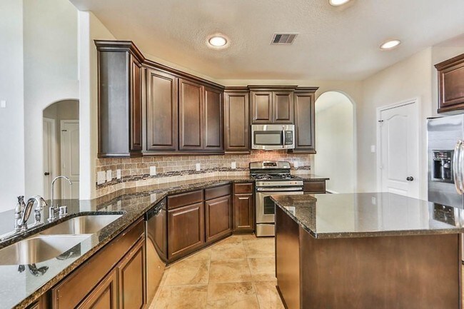 Building Photo - 28807 Mayes Bluff Dr