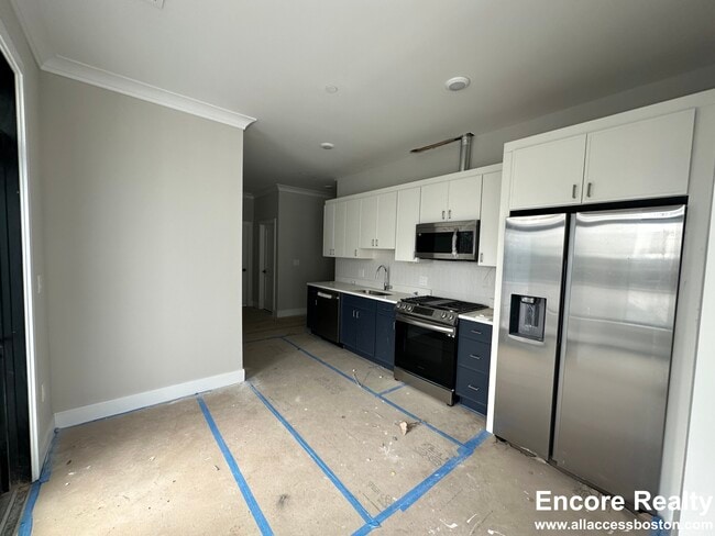 Building Photo - 155 Everett St