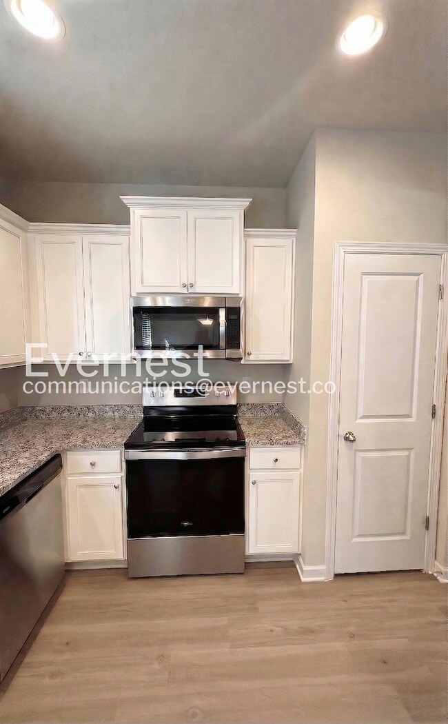 Building Photo - 105 Culver St