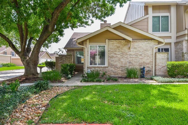 Foto del edificio - 11636 Village Pl Dr