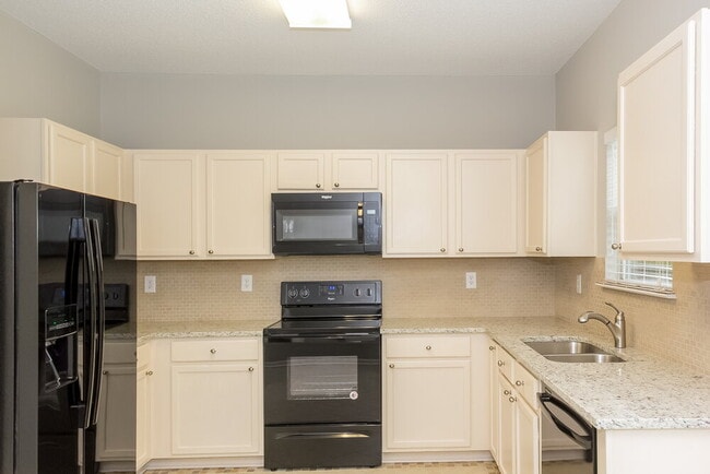 Building Photo - 1604 Thornwick Trace