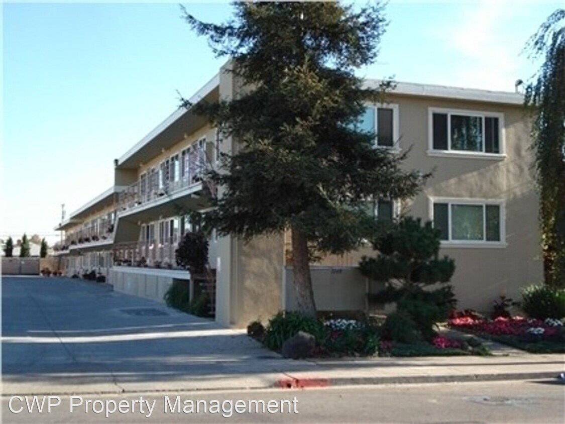 Primary Photo - 1268 143rd Ave