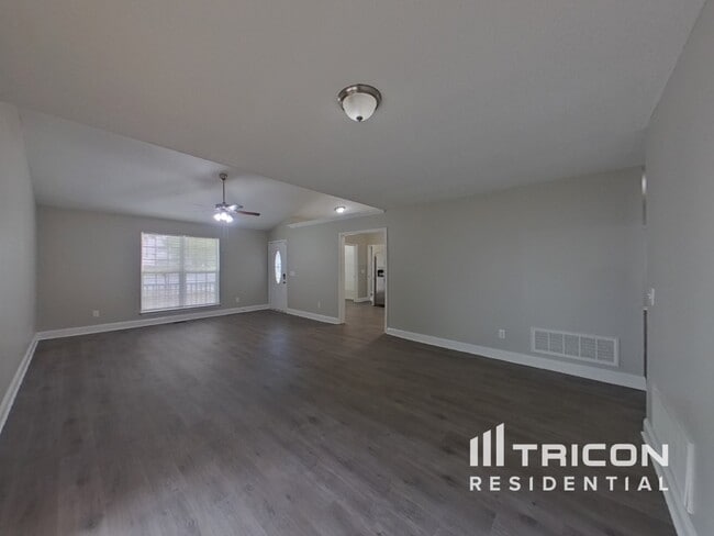 Building Photo - 5 Cambridge Oaks Ct