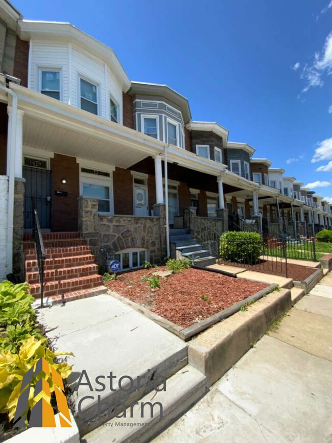 Foto del edificio - 3 Bedroom 1.5 Bath Baltimore Home with Finished Basement and Fenced Yard