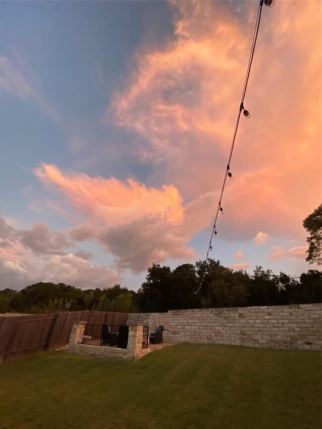 Building Photo - 175 Senna Dr