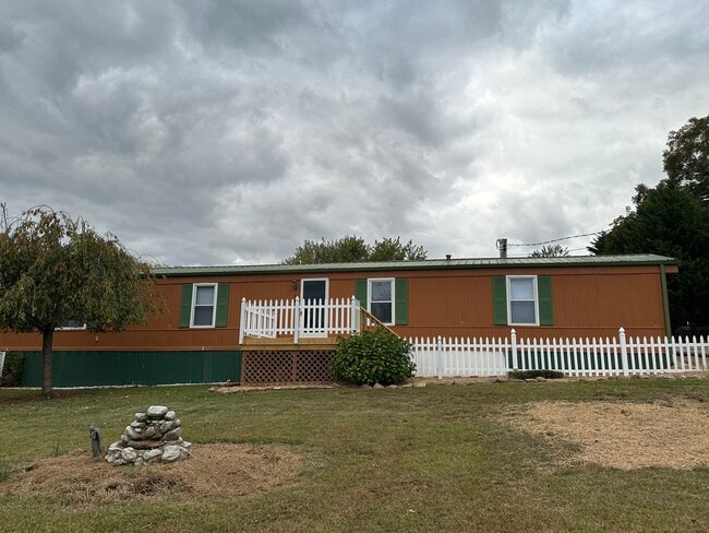 Building Photo - 4280 Newport Hwy