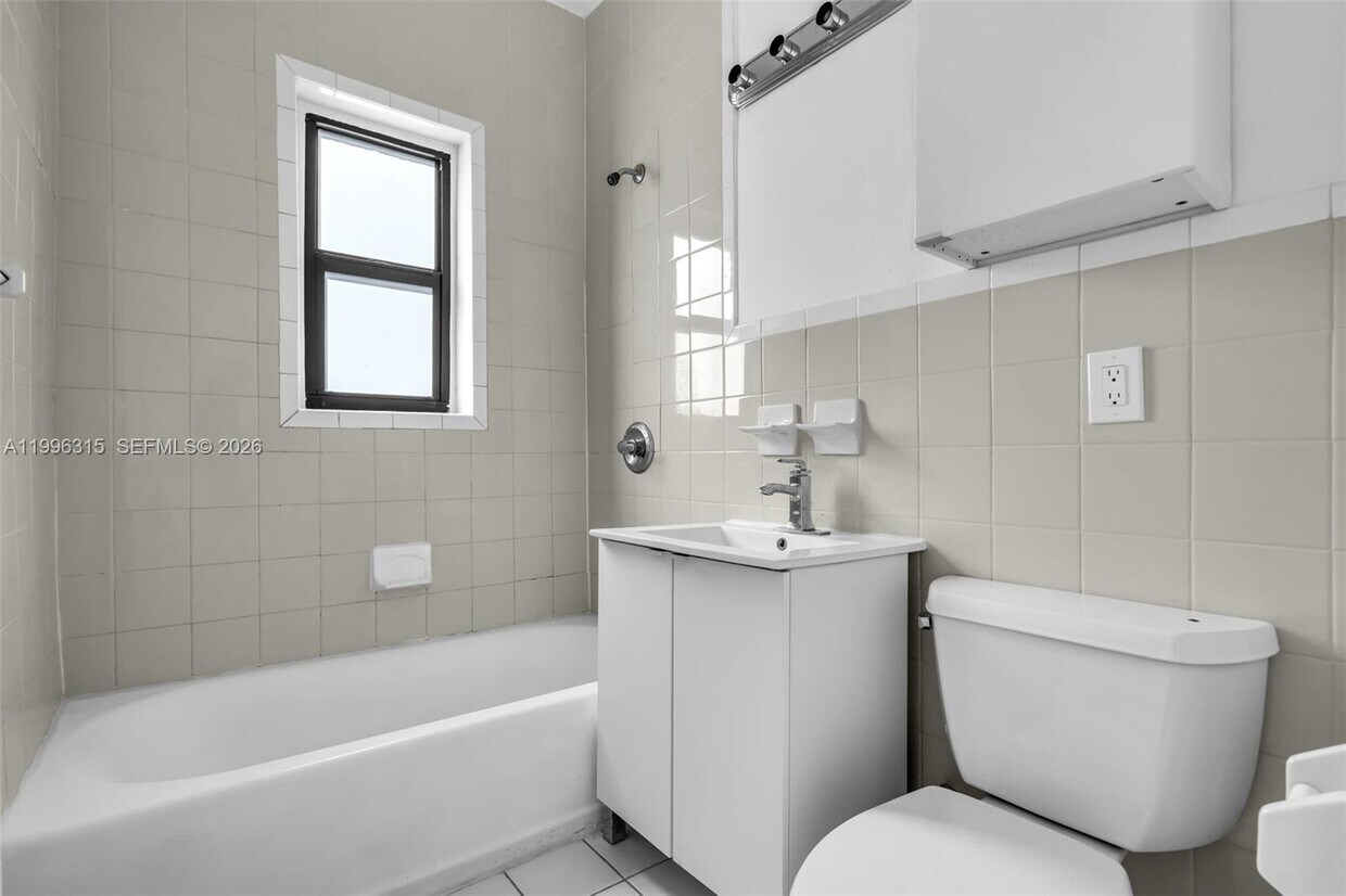 Foto del edificio - 130 SW 31st Ct