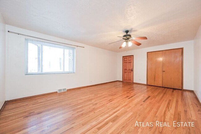 Building Photo - 1001 19th St